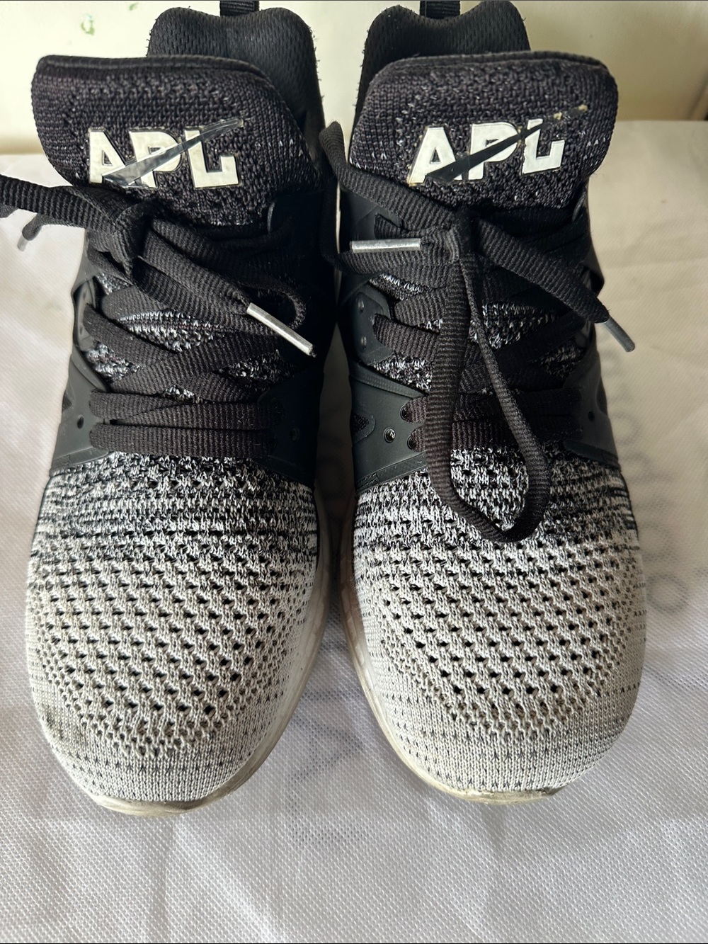 Women's Techloom Ascend
APL Lululemon black/ombre athletic shoes